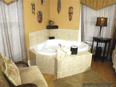 August Seven Inn Daytona Beach Ruang foto